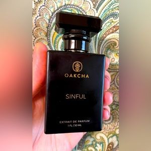 Oakcha “Sinful” parfum de extrait (Tom Ford Lost Cherry dupe)
